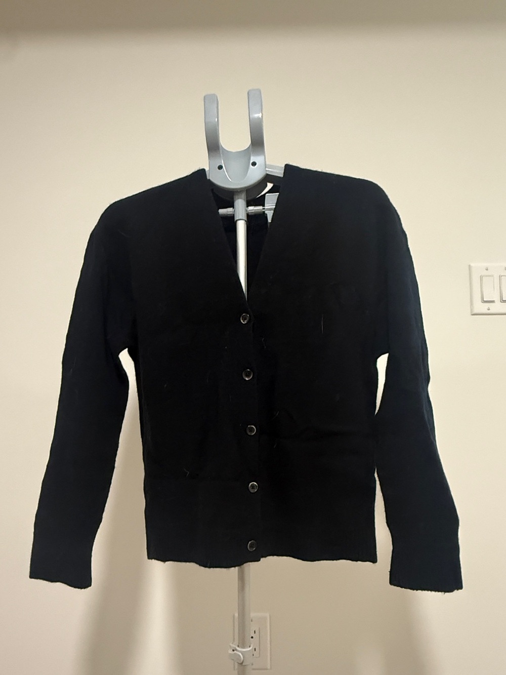 UNIQLO 100% Wool 3D Knit Seamless Cardigan Black Size XS Soft Warm Thick Sweater